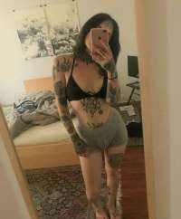 Mersin Eve Gelen Cazibeli Escort: Ateşli ve Özel Bayan