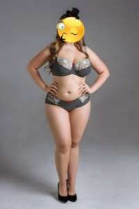 Mersin'deki Büyüleyici Yabancı Escort - Bir Adım Ötede